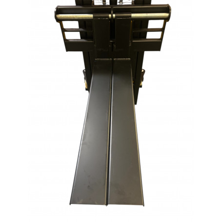 Gerbeur semi électrique, charge 1500 Kg, levée 2500 mm, fourches réglables